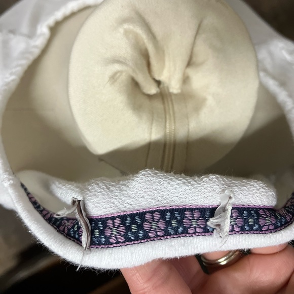 Crochet patched long sleeve top. Unknown brand or size fits a M-L. - Picture 6 of 6